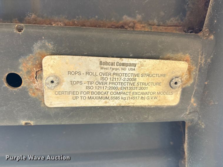image for item DT0247 2016 Bobcat E26 mini excavator
