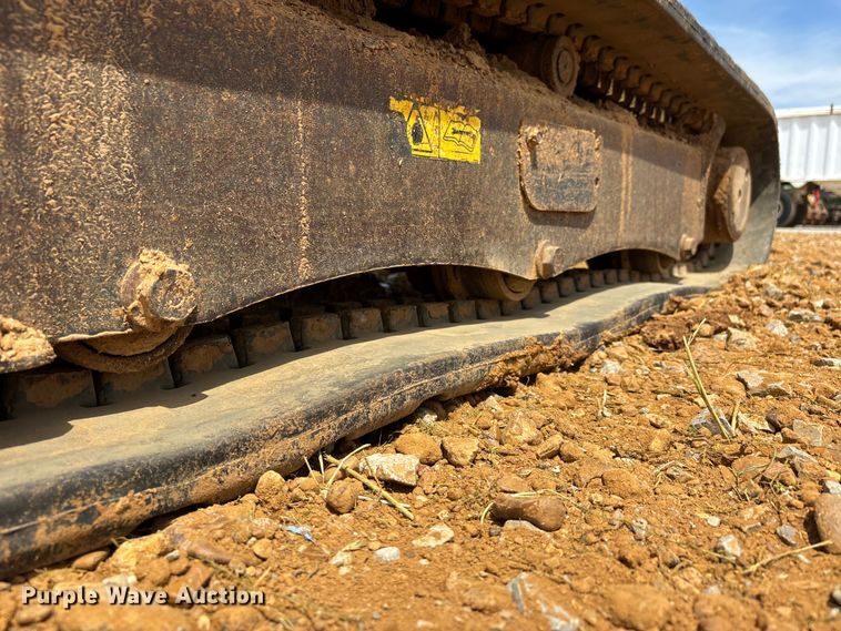 image for item DT0247 2016 Bobcat E26 mini excavator