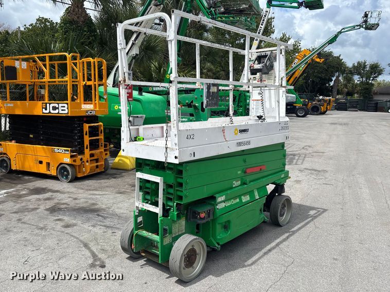 image for item DU0484 JLG 2632ES scissor lift