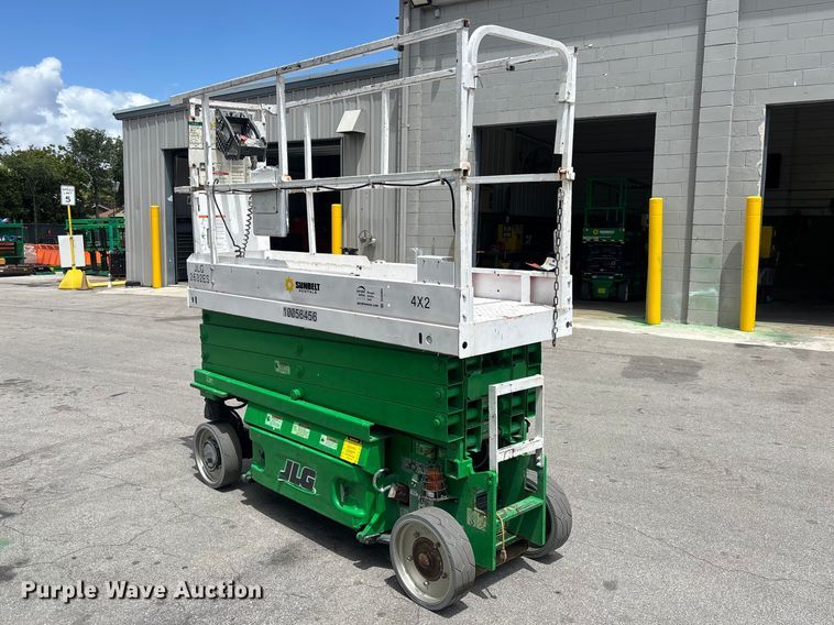 image for item DU0484 JLG 2632ES scissor lift
