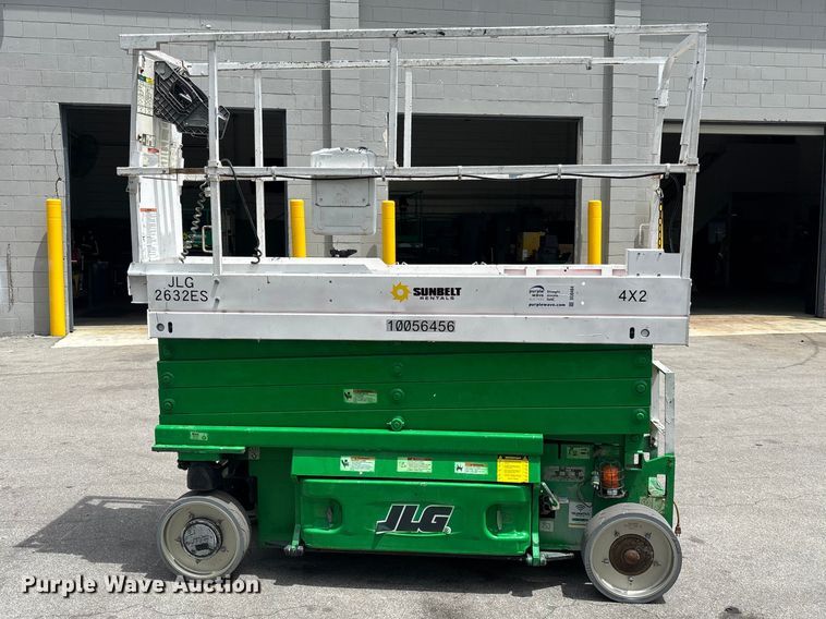 image for item DU0484 JLG 2632ES scissor lift