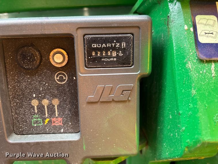 image for item DU0484 JLG 2632ES scissor lift