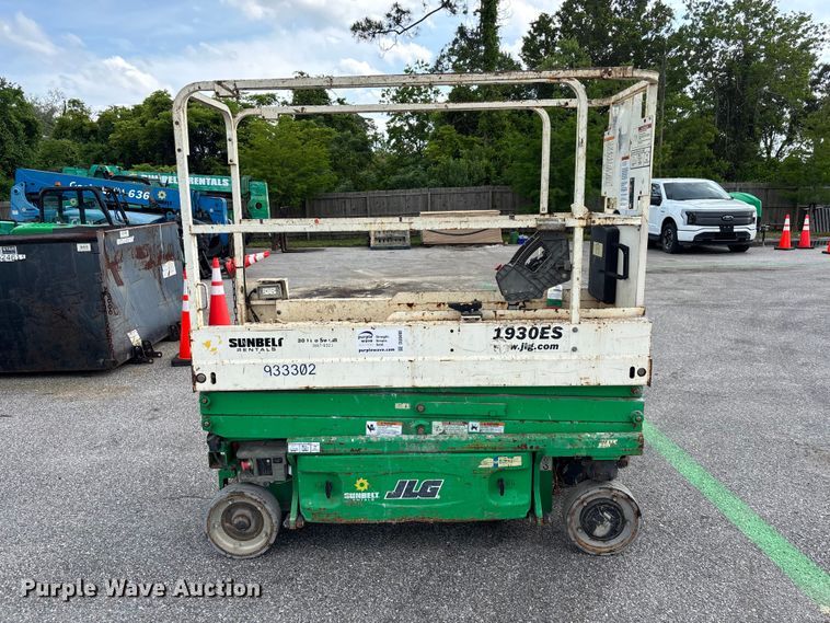 image for item DU0490 2016 JLG 1930ES scissor lift