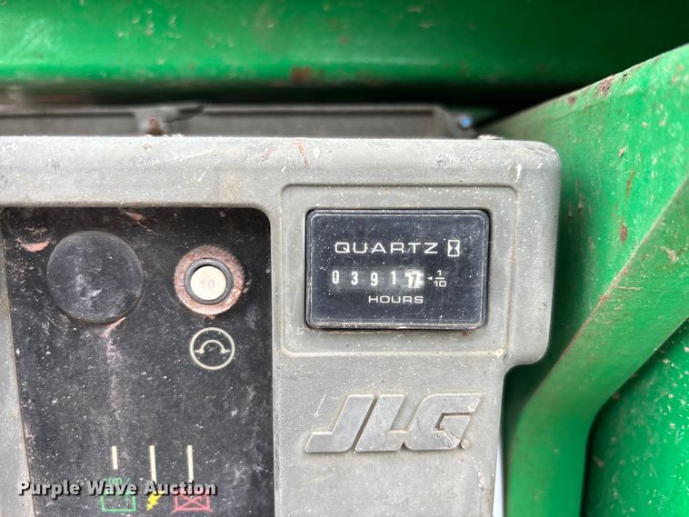 image for item DU0490 2016 JLG 1930ES scissor lift