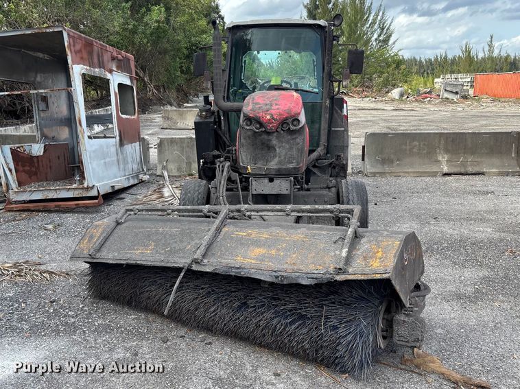 image for item DU0494 2020 Massey Ferguson 4607M tractor