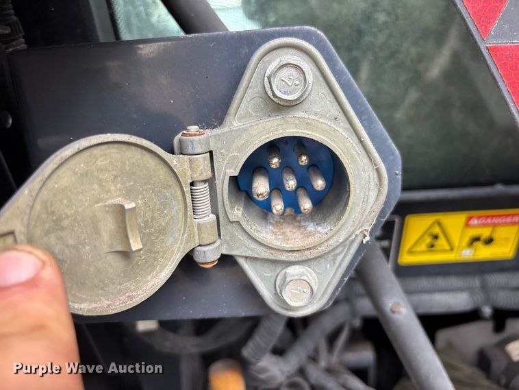 image for item DU0494 2020 Massey Ferguson 4607M tractor