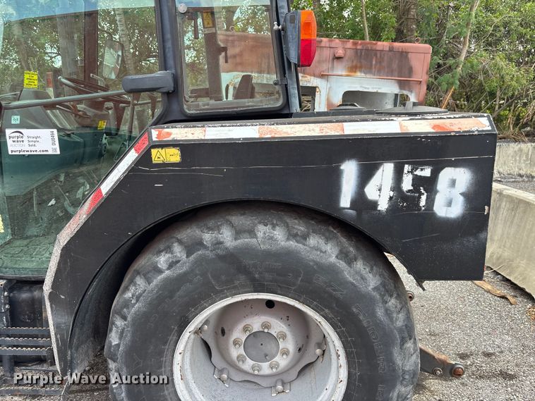 image for item DU0494 2020 Massey Ferguson 4607M tractor