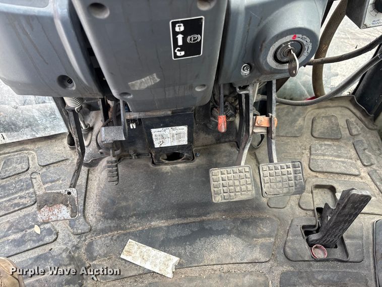 image for item DU0494 2020 Massey Ferguson 4607M tractor