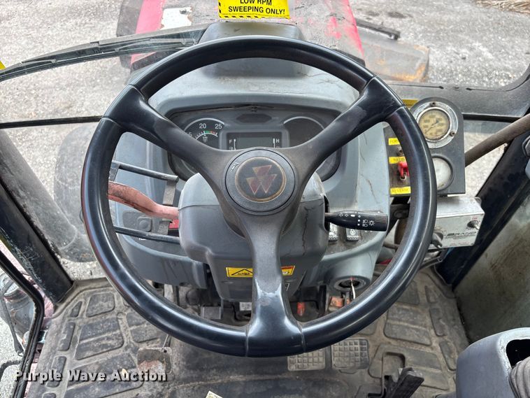 image for item DU0494 2020 Massey Ferguson 4607M tractor
