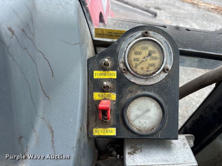 image for item DU0494 2020 Massey Ferguson 4607M tractor