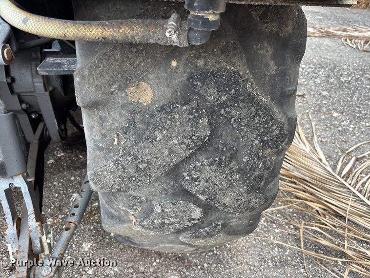 image for item DU0494 2020 Massey Ferguson 4607M tractor