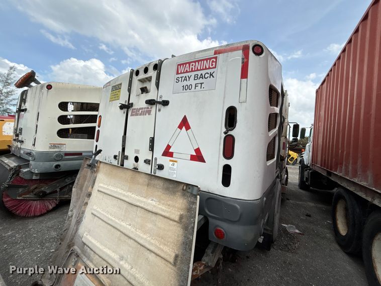 image for item DU0495 2013 Freightliner M2106 street sweeper truck