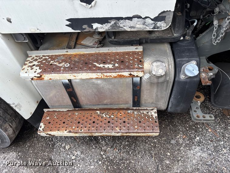 image for item DU0495 2013 Freightliner M2106 street sweeper truck