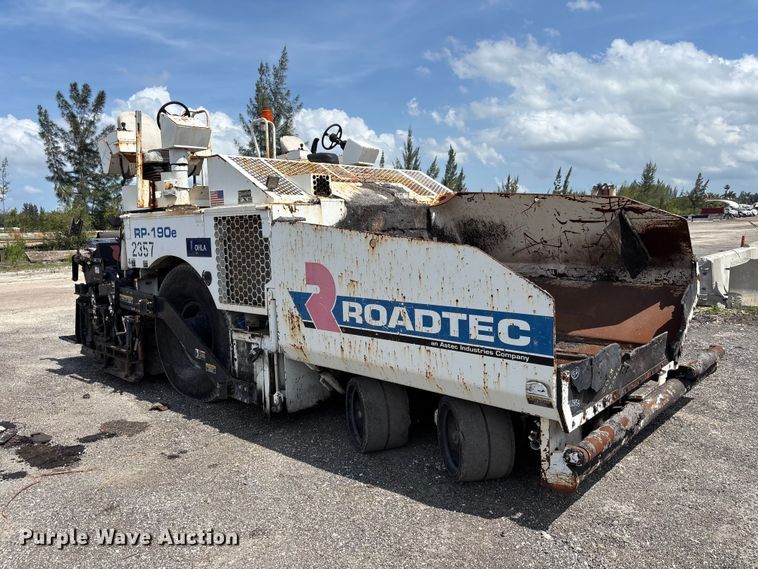 image for item DU0497 Roadtec RP190e paver