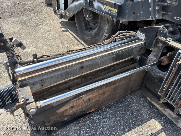 image for item DU0497 Roadtec RP190e paver