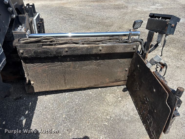 image for item DU0497 Roadtec RP190e paver