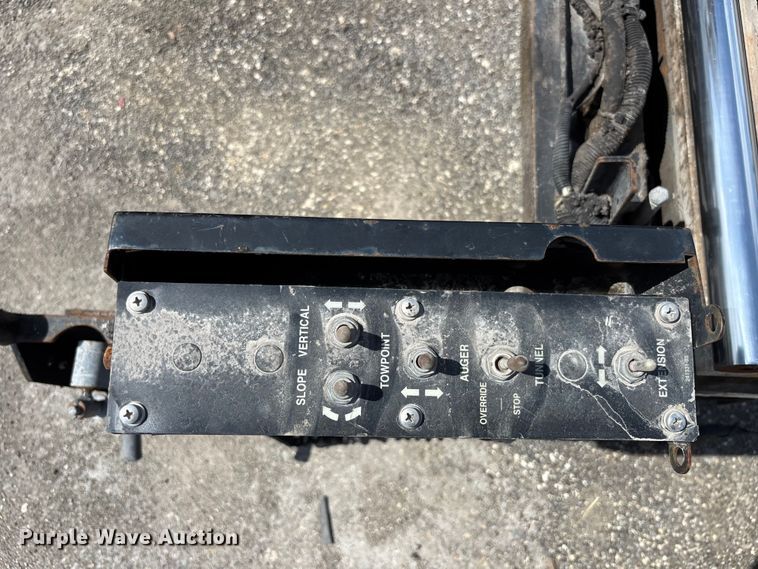 image for item DU0497 Roadtec RP190e paver