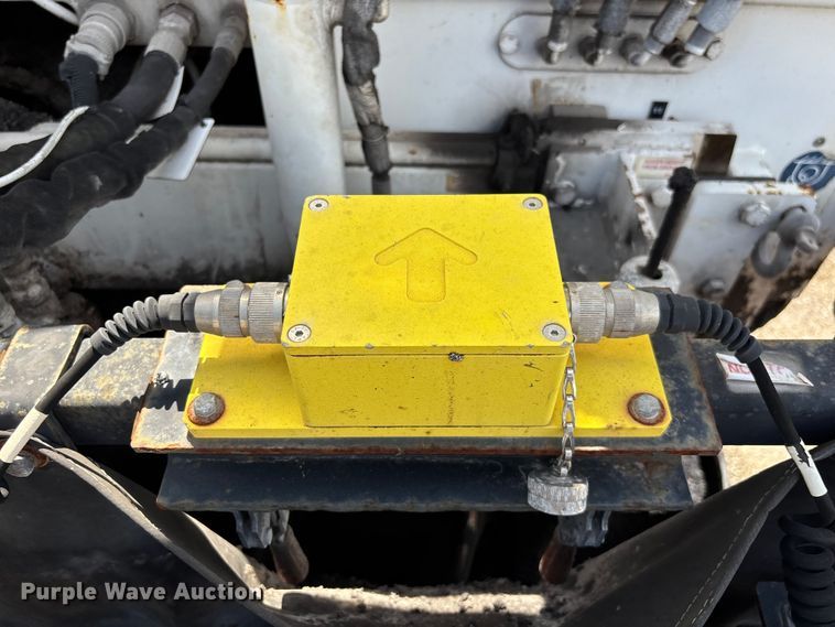 image for item DU0497 Roadtec RP190e paver