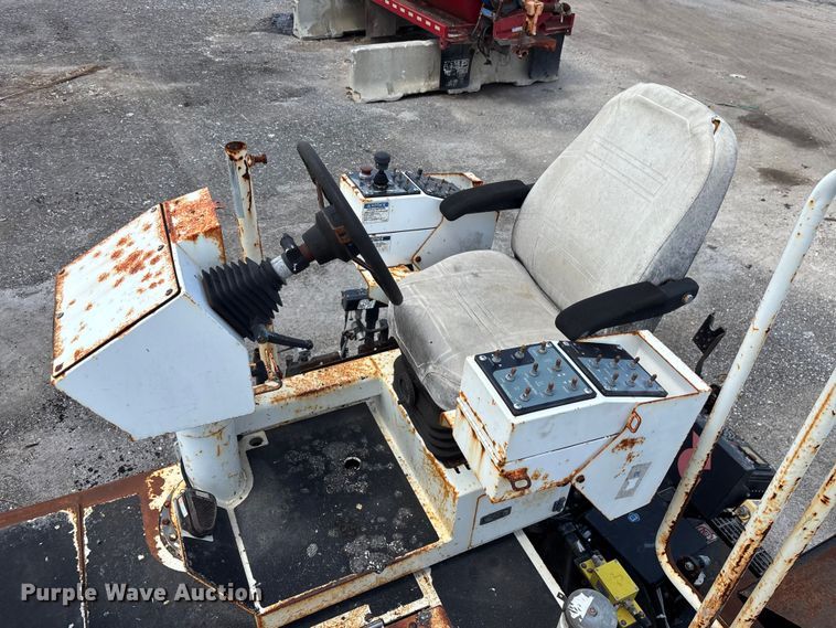 image for item DU0497 Roadtec RP190e paver