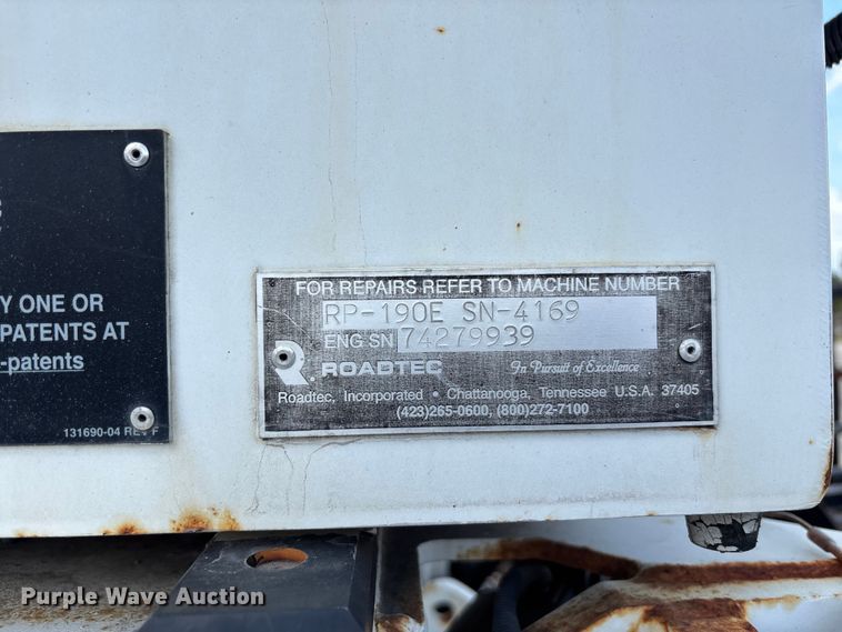 image for item DU0497 Roadtec RP190e paver