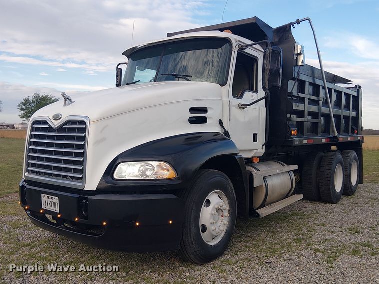 image for item DU3106 2006 Mack CXN612 Vision dump truck