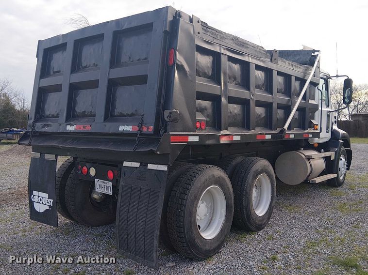 image for item DU3106 2006 Mack CXN612 Vision dump truck