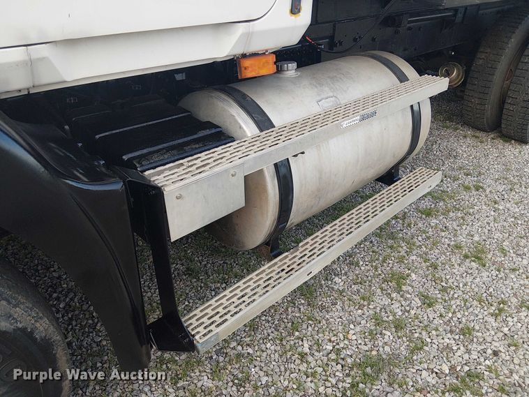 image for item DU3106 2006 Mack CXN612 Vision dump truck