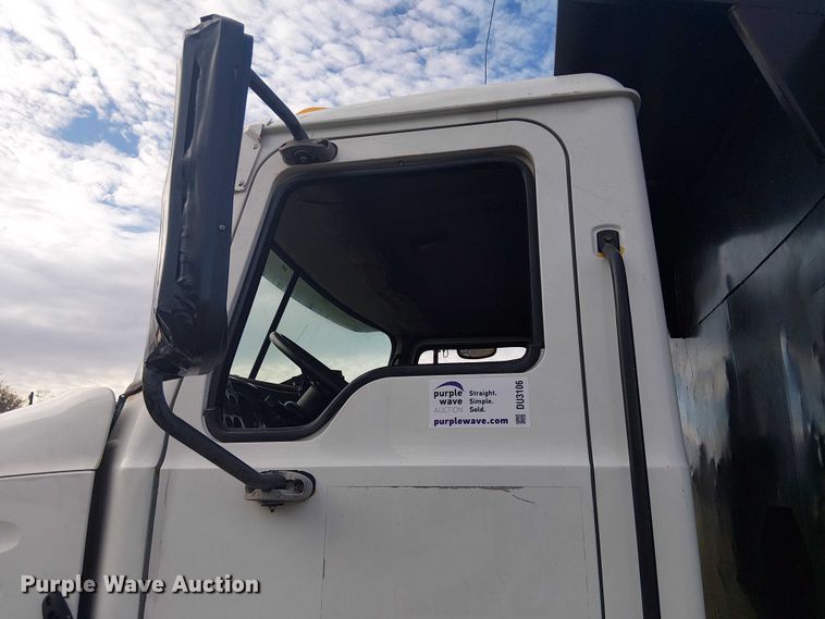image for item DU3106 2006 Mack CXN612 Vision dump truck