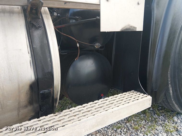 image for item DU3106 2006 Mack CXN612 Vision dump truck