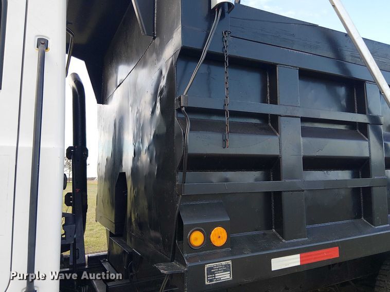 image for item DU3106 2006 Mack CXN612 Vision dump truck
