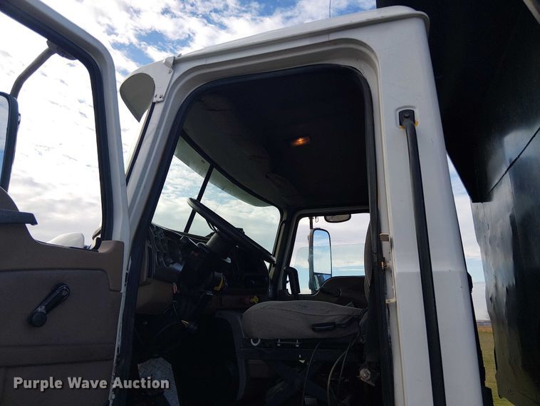 image for item DU3106 2006 Mack CXN612 Vision dump truck
