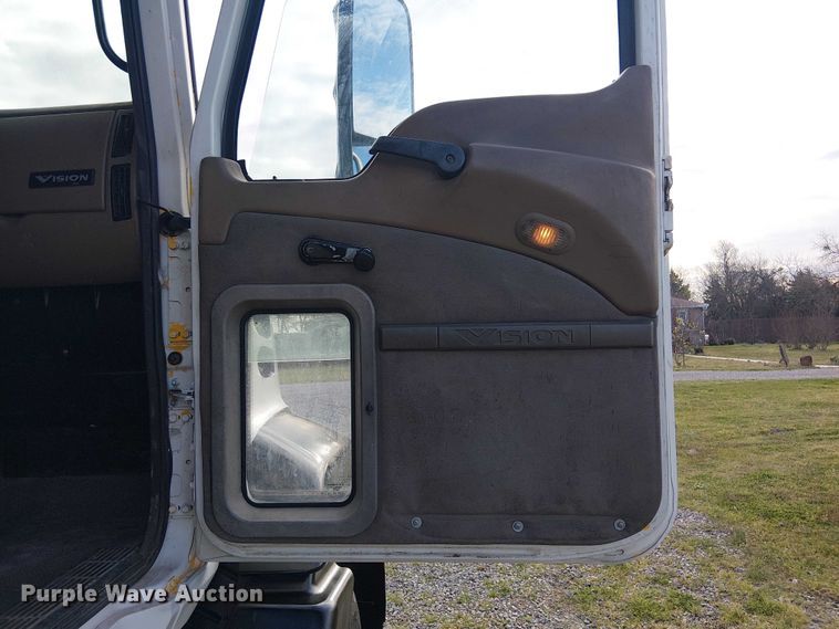 image for item DU3106 2006 Mack CXN612 Vision dump truck