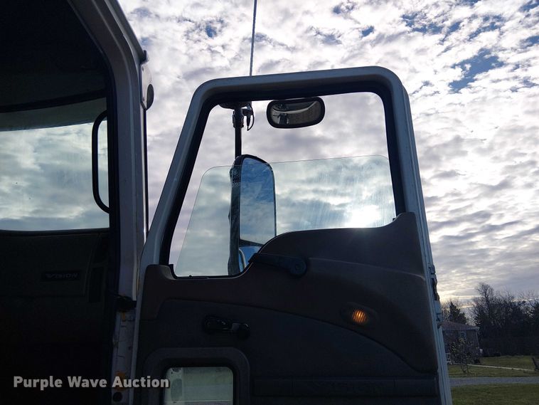 image for item DU3106 2006 Mack CXN612 Vision dump truck