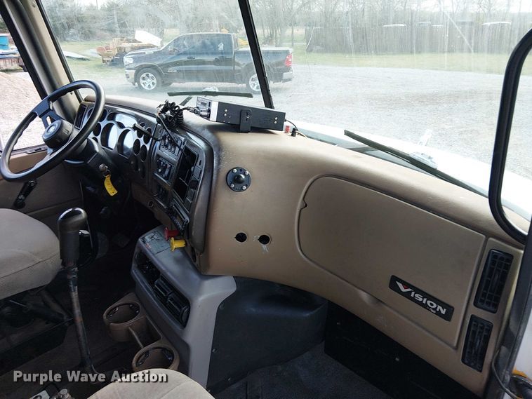 image for item DU3106 2006 Mack CXN612 Vision dump truck