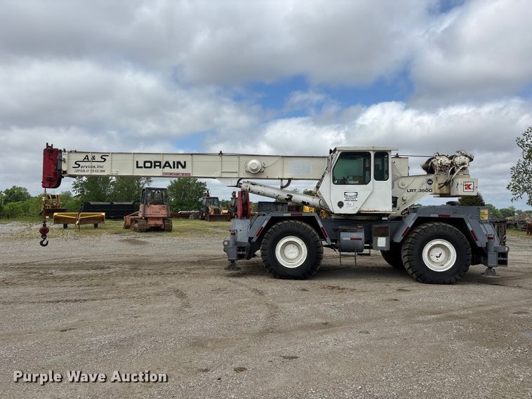 image for item DV4256 1992 Lorain LRT-350D crane