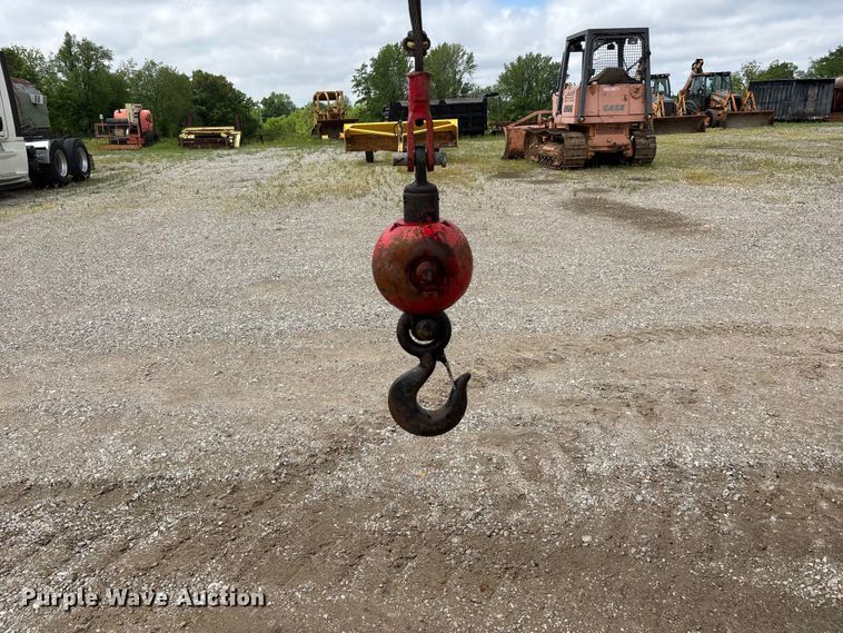 image for item DV4256 1992 Lorain LRT-350D crane