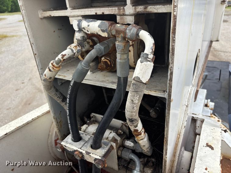 image for item DV4256 1992 Lorain LRT-350D crane