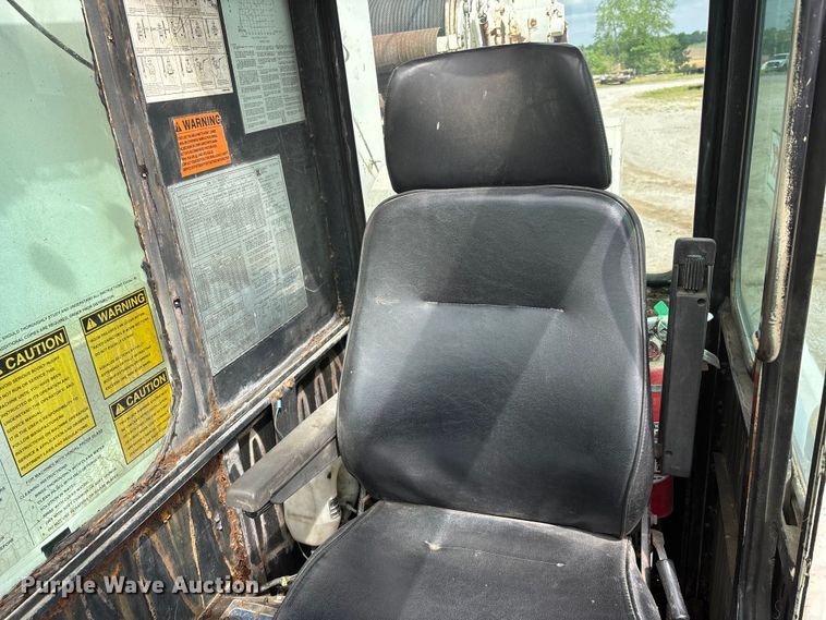 image for item DV4256 1992 Lorain LRT-350D crane
