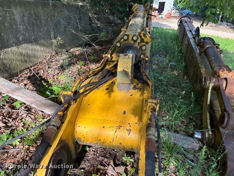 image for item DV4283 Pierce-Pacific Manufacturing LR3/60 excavator equipment