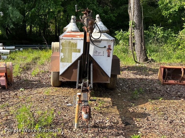 image for item DV4285 Coleman MH4000RDKH light plant