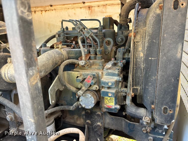 image for item DV4285 Coleman MH4000RDKH light plant