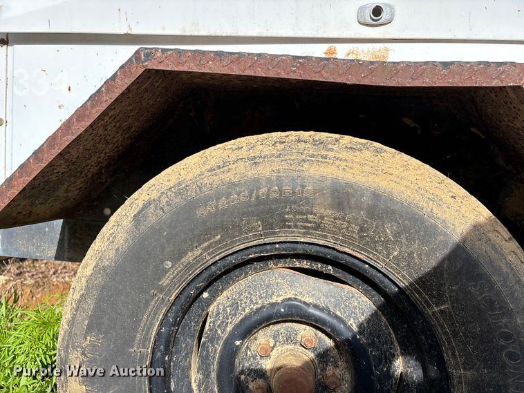 image for item DV4285 Coleman MH4000RDKH light plant