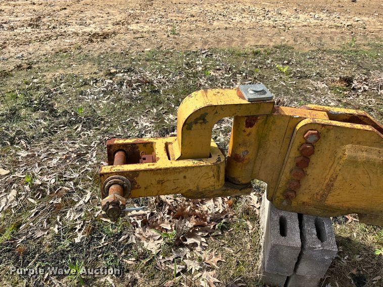 image for item DV4287 1997 Reynolds  17C scraper