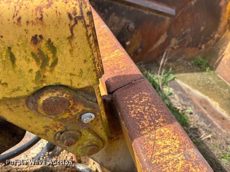 image for item DV4287 1997 Reynolds  17C scraper