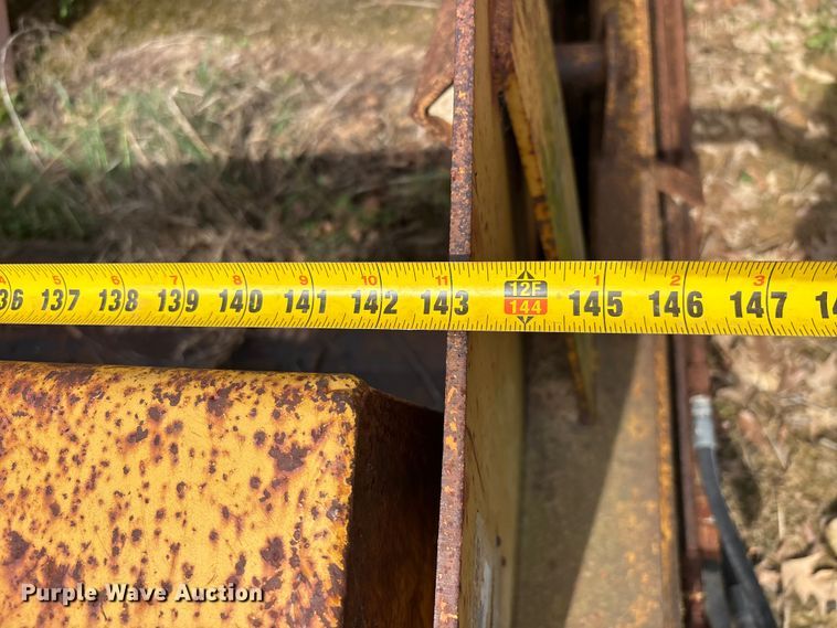 image for item DV4287 1997 Reynolds  17C scraper