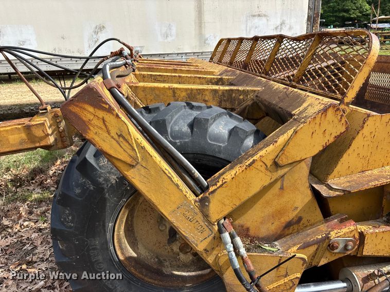 image for item DV4287 1997 Reynolds  17C scraper