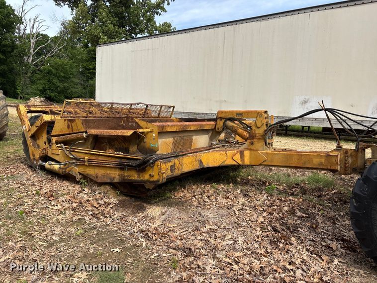image for item DV4288 2000 Reynolds 17C scraper