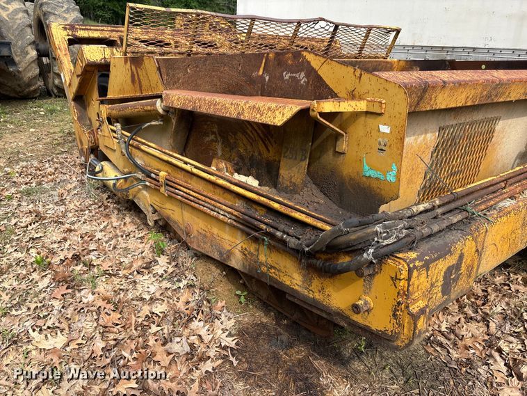 image for item DV4288 2000 Reynolds 17C scraper