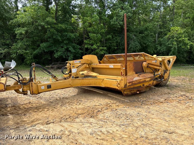 Photo of a 2007 John Deere 1812C