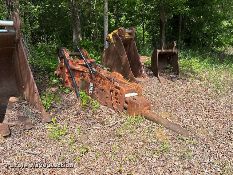 image for item DV4292 Excavator breaker